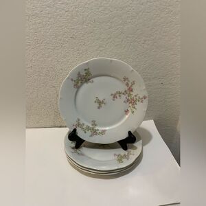 4 dinner plates floral by VICTORIA (AUSTRIA) 9 7/8”